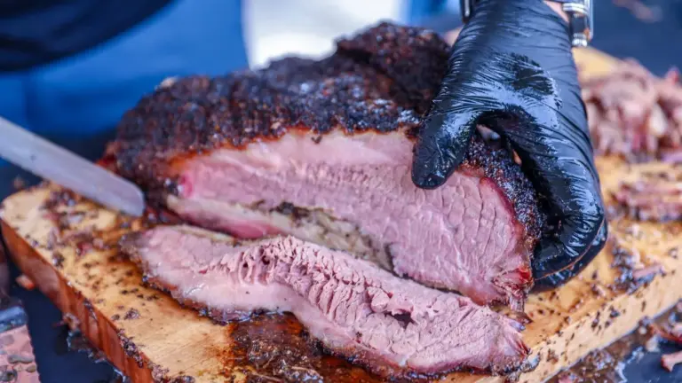 Symbolbild: Brisket im Pelletgrill: Rezept, Kerntemperatur und Wickeln
